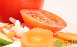 魷魚可以和西紅柿一起吃嗎?魷魚能和西紅柿同吃嗎? 魷魚可以和西紅柿一起吃嗎?魷魚能和西紅柿同吃嗎?