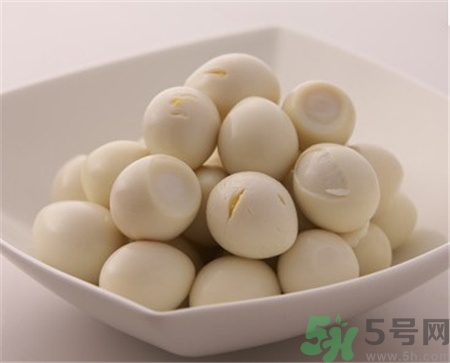 吃鵪鶉蛋會(huì)長雀斑嗎?吃鵪鶉蛋長斑怎么辦?