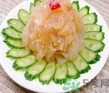 吃海蜇能喝啤酒嗎?吃海蜇喝啤酒會(huì)怎么樣? 吃海蜇能喝啤酒嗎?吃海蜇喝啤酒會(huì)怎么樣?