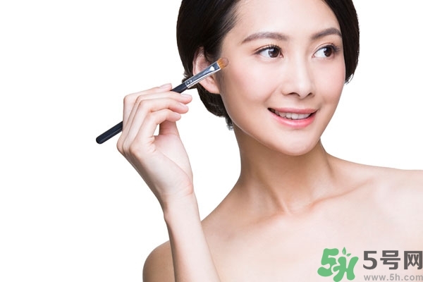 睫毛膏可以刷眉毛嗎？睫毛膏可以當染眉膏嗎？