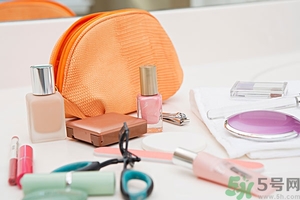 bb霜過期了還能用嗎？bb霜的保質(zhì)期一般是多久？