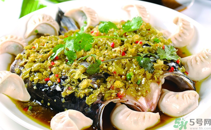 魚頭的營養(yǎng)價值 魚頭的功效與作用 魚頭的營養(yǎng)價值 魚頭的功效與作用