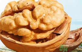 核桃變黑了還能吃嗎?核桃變黑是什么原因? 核桃變黑了還能吃嗎?核桃變黑是什么原因?