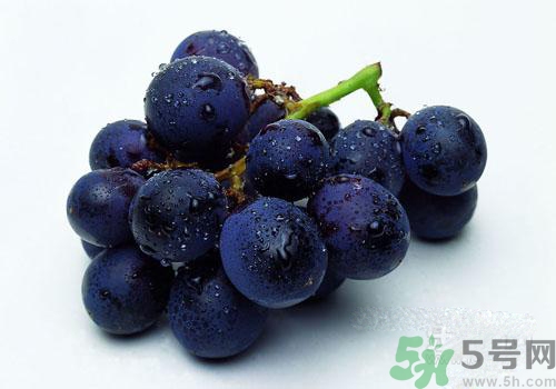 吃葡萄要吐皮嗎？吃葡萄皮好不好？