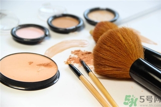 氣墊bb會(huì)堵塞毛孔嗎？氣墊bb會(huì)傷害皮膚嗎？