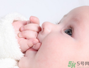 ?寶寶長馬牙不吃奶怎么辦？寶寶長馬牙多久能好？