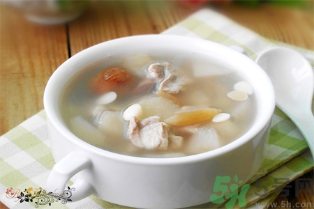 麥冬泡水喝的功效有哪些？麥冬泡水有什么禁忌？