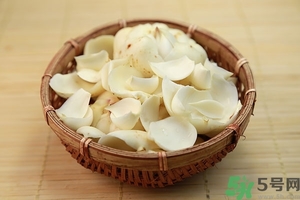 鮮百合吃多了會中毒嗎?鮮百合的吃法禁忌 鮮百合吃多了會中毒嗎?鮮百合的吃法禁忌