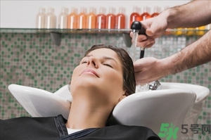 女生天天洗頭好嗎？洗頭發(fā)的正確方法