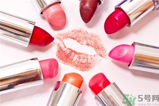 口紅放冰箱冷藏還是冷凍？夏天口紅冷藏還是冷凍？