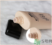 粉底液有隔離作用嗎？粉底液有什么作用？