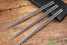 用不銹鋼筷子吃飯好不好？不銹鋼筷子有毒嗎？