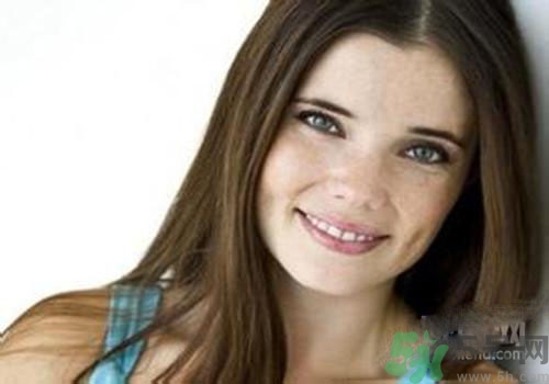 雀斑和黃褐斑的區(qū)別 雀斑和黃褐斑有什么不一樣？