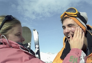 夏天涂防曬霜有用嗎？吃什么防曬又美白？