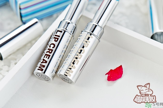 WATOSA潤(rùn)唇膏怎么樣？WATOSA護(hù)唇膏好用嗎？