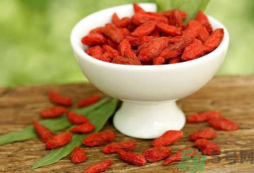 枸杞和什么一起煮粥比較好？枸杞怎么煮粥？