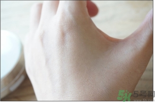 秀雅韓氣墊bb使用方法 秀雅韓秘策紫斷金屬氣墊粉底怎么用？