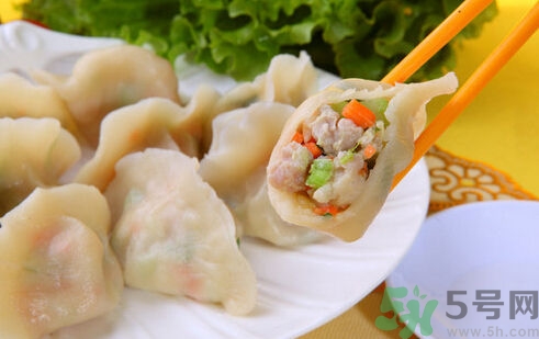 煮餃子要蓋鍋蓋嗎?煮餃子蓋蓋煮皮還是煮餡? 煮餃子要蓋鍋蓋嗎?煮餃子蓋蓋煮皮還是煮餡?