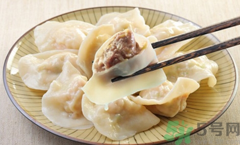 煮餃子要蓋鍋蓋嗎?煮餃子蓋蓋煮皮還是煮餡? 煮餃子要蓋鍋蓋嗎?煮餃子蓋蓋煮皮還是煮餡?