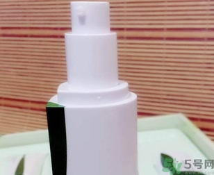 韓后茶蕊嫩白系列適合什么膚質(zhì)？韓后茶蕊baby白適合敏感肌嗎？