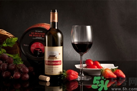 紅酒開(kāi)瓶器怎么用？沒(méi)有開(kāi)瓶器怎么開(kāi)紅酒？