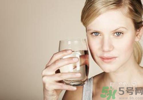 臉上有紅血絲可以去角質(zhì)嗎？臉上有紅血絲怎么去角質(zhì)？