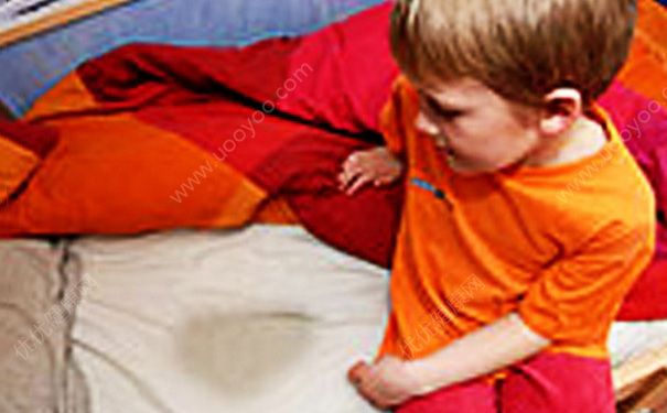 15歲男孩為什么會(huì)尿床？15歲男孩尿床怎么治療？