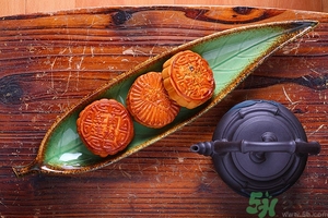 冰皮月餅和普通月餅的區(qū)別 蘇式月餅和廣式月餅的區(qū)別？