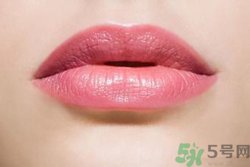 唇色暗沉如何改善?唇色暗沉買什么色口紅 唇色暗沉如何改善?唇色暗沉買什么色口紅