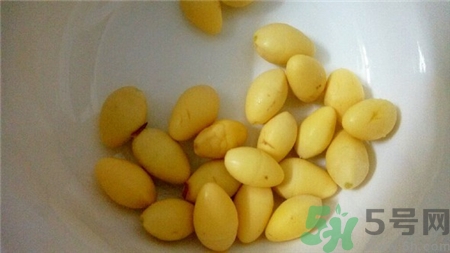 白果的營養(yǎng)價值 白果的功效與作用 白果的營養(yǎng)價值 白果的功效與作用