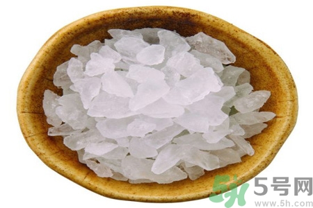 冰糖和白糖紅糖有什么區(qū)別？冰糖和普通糖有什么區(qū)別？