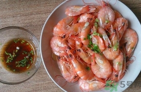 基圍蝦可以和葡萄一起吃嗎?基圍蝦能和葡萄同吃嗎? 基圍蝦可以和葡萄一起吃嗎?基圍蝦能和葡萄同吃嗎?