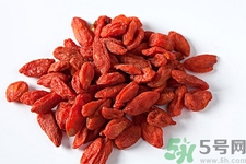 枸杞子泡酒可以壯陽嗎？枸杞子泡酒有副作用嗎？