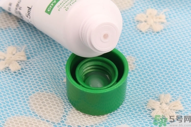 隔離霜用洗面奶能洗掉嗎？涂隔離霜需要卸妝嗎？