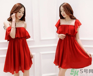 一字領(lǐng)的衣服怎么配內(nèi)衣？一字領(lǐng)的衣服怎么穿內(nèi)衣？