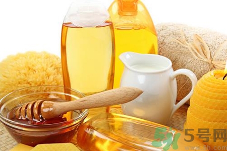 早晨空腹喝蜂蜜水好嗎？蜂蜜水什么時候喝好？