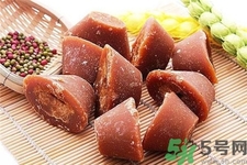 紅糖和赤砂糖的區(qū)別 紅糖和赤砂糖怎么鑒別 紅糖和赤砂糖的區(qū)別 紅糖和赤砂糖怎么鑒別