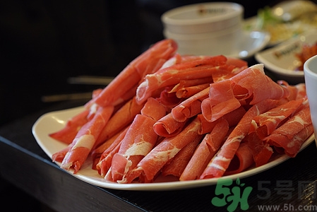 蘋果和羊肉能一起吃嗎?一起吃會怎么樣呢 蘋果和羊肉能一起吃嗎?一起吃會怎么樣呢