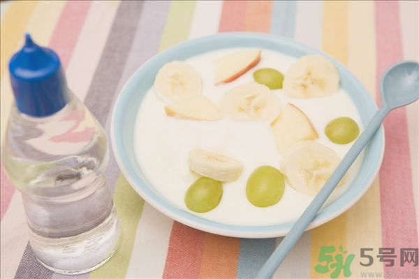 蘋果和酸奶能一起吃嗎？蘋果和酸奶能一起榨汁嗎？