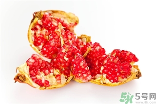 石榴里面白色的能吃嗎？石榴里面的籽可以吃嗎？