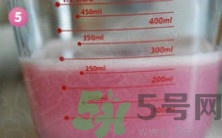 石榴水弄衣服上怎么洗？石榴汁怎么清洗？