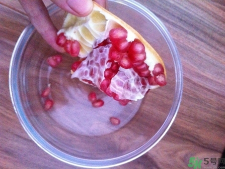 石榴里面發(fā)黑能不能吃？石榴發(fā)黑怎么辦？