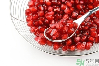 吃石榴牙齒變黑怎么辦？石榴吃了牙齒會(huì)變黑嗎？