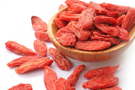 枸杞泡酒的配方是什么？枸杞泡酒需注意什么？