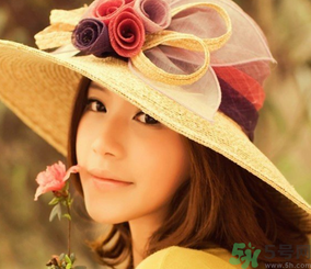 素顏霜適合哪個(gè)年齡段？素顏霜適合多大年齡？