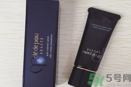 cpb新旋轉(zhuǎn)亮潤(rùn)粉霜怎么樣？cpb新旋轉(zhuǎn)亮潤(rùn)粉霜好用嗎？