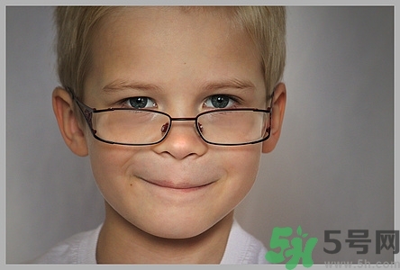 近視會(huì)遺傳給孩子嗎?近視遺傳怎么辦 近視會(huì)遺傳給孩子嗎?近視遺傳怎么辦