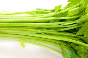 芹菜汁能去斑嗎？芹菜汁可以做面膜嗎？