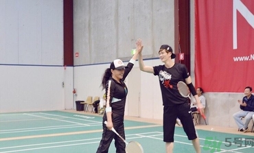 打羽毛球有什么好處？打羽毛球有什么壞處？