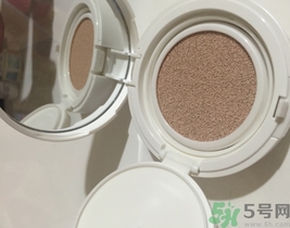 夢(mèng)妝光采裸透氣墊怎么樣？夢(mèng)妝桃花遮瑕氣墊bb好用嗎？